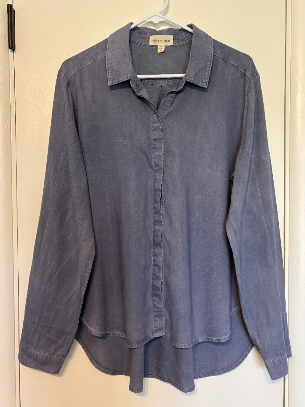 Cloth & Stone Women's L/S Blue Chambray High-Low Button-Down Shirt Top XL